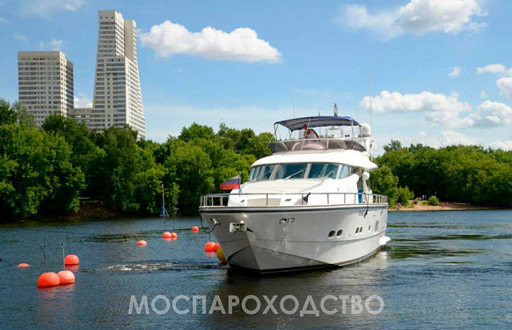 яхта Москва, лодка аренда, прогулка на катере.